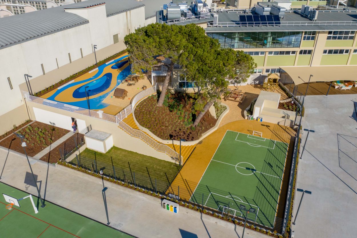 United Lisbon Education playground and sports